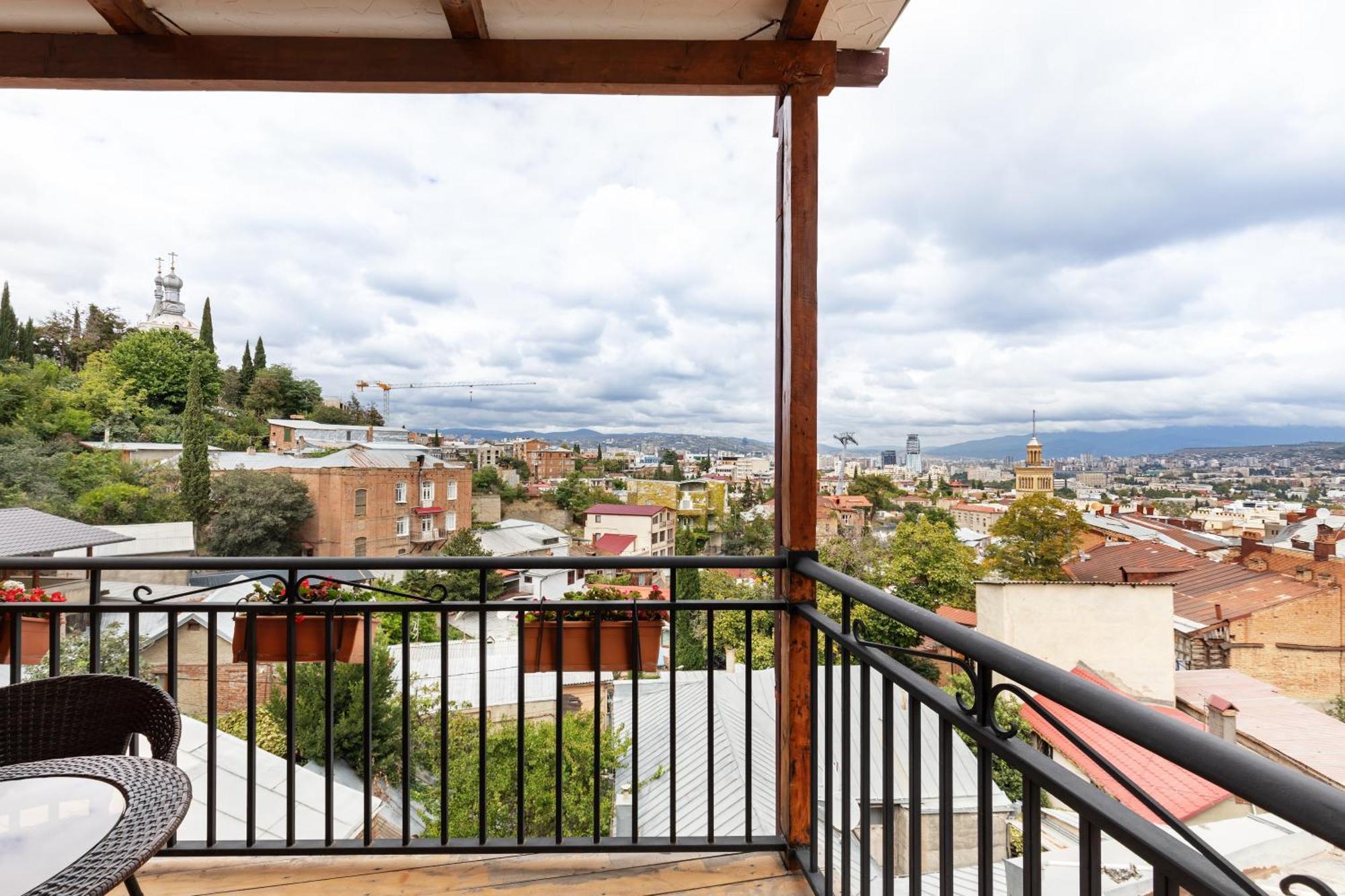 Honeymoon Apartments In Old Tbilisi Eksteriør billede